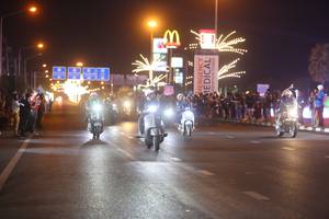 BIB: 141
                            <button type="button" onclick="openModal(23042415)" class="btn btn-primary btn-sm float-right btn-popup" data-toggle="modal" data-target=".modal-high-quality">
                        <i class="fas fa-shopping-cart"></i> Add to Cart
                    </button>
                                            <button type="button" onclick="isThisMe(23042415, true)" class="btn btn-success btn-sm float-right btn-popup btn-isme hidden" data-toggle="tooltip" data-placement="bottom" title="นี่คือรูปของคุณใช่ไหม คลิกที่นี่เพื่อเอาเข้าอัลบั้ม">
                        <i class="fas fa-plus"></i> Add to album
                    </button>
                    <button type="button" onclick="isThisMe(23042415, false)" class="btn btn-warning btn-sm float-right btn-popup btn-isnotme hidden">
                        <i class="fas fa-ban"></i> Remove from album
                    </button>